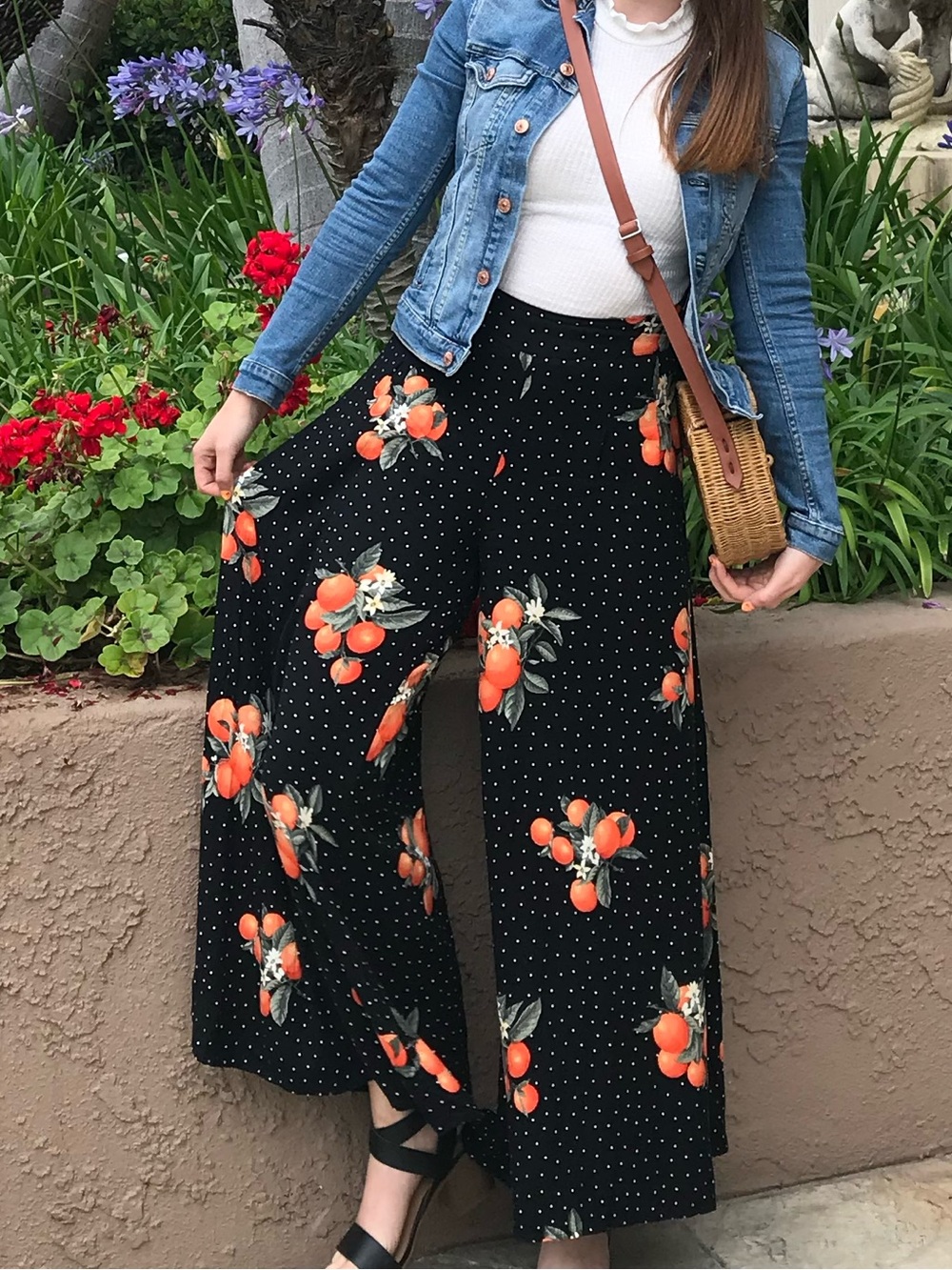 Forever 21 women’s Black wide leg pants with Orange Floral polkadot Accents S